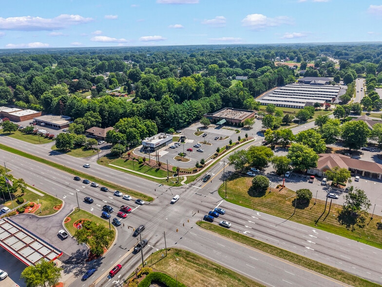 More Photos Of 3169 Peters Creek Pky, Winston-Salem Restaurant For Sale