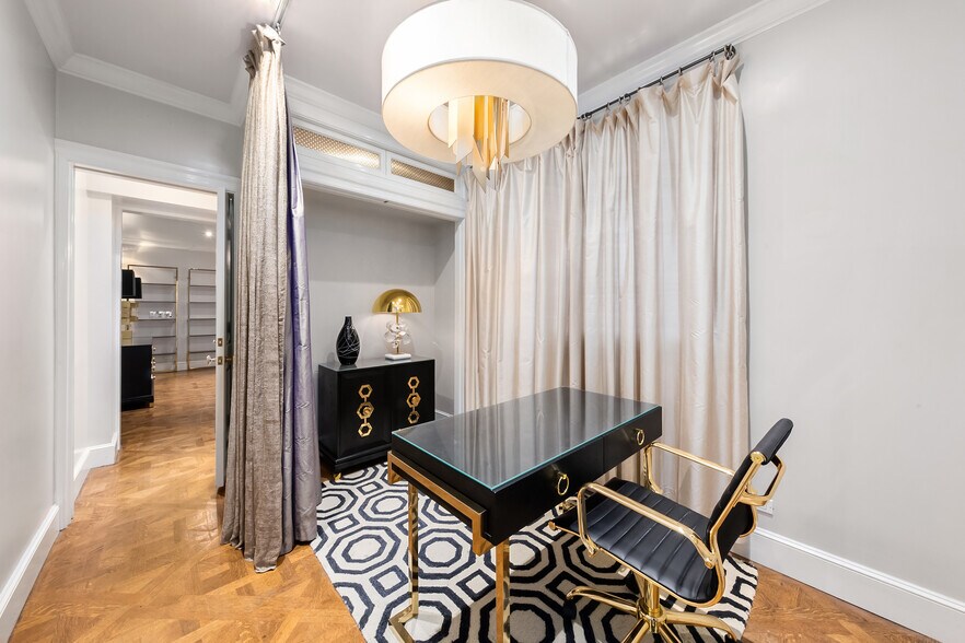 More Photos Of 44 E 65th St, New York Apartments For Sale