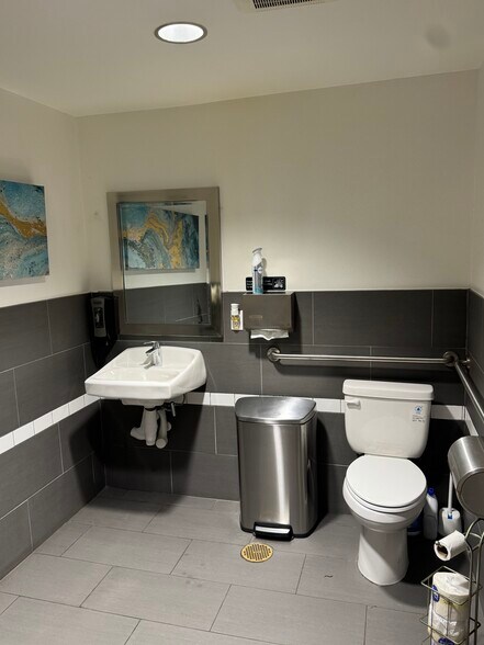 More Photos Of 4319 Camp Bowie Blvd, Fort Worth Medical For Sale