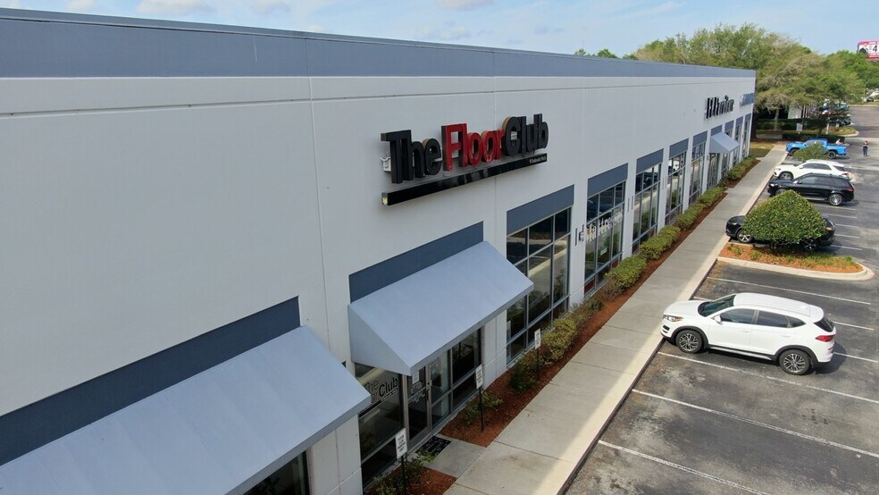 More Photos Of 11840 Beach Blvd, Jacksonville Showroom For Lease