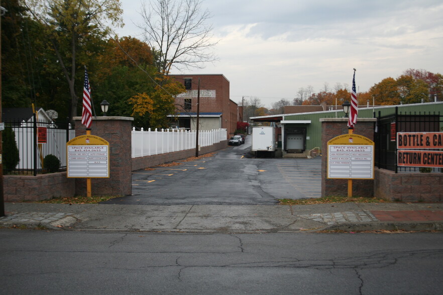 Primary Photo Of 211 Cottage St, Poughkeepsie Warehouse For Lease