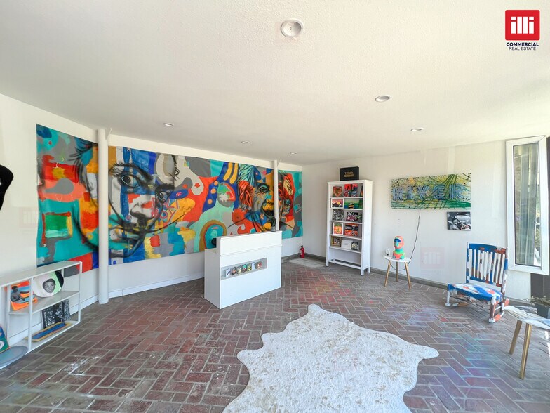 More Photos Of 13257-13259 Moorpark St, Sherman Oaks Office Residential For Sale