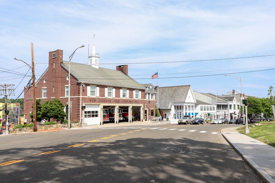 More Photos Of 21 Locust Ave, New Canaan Office For Lease