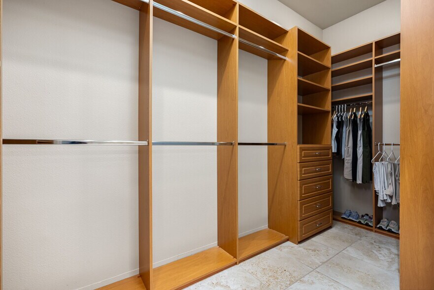 More Photos Of 285 Kavenish Dr, Rancho Mirage Apartments For Sale