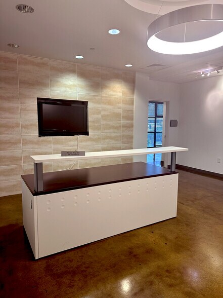 More Photos Of 2632 Broadway St, San Antonio Office Residential For Sale