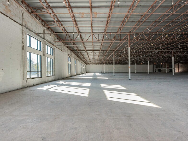 More Photos Of 801 E Arrowood Rd, Charlotte Office For Lease