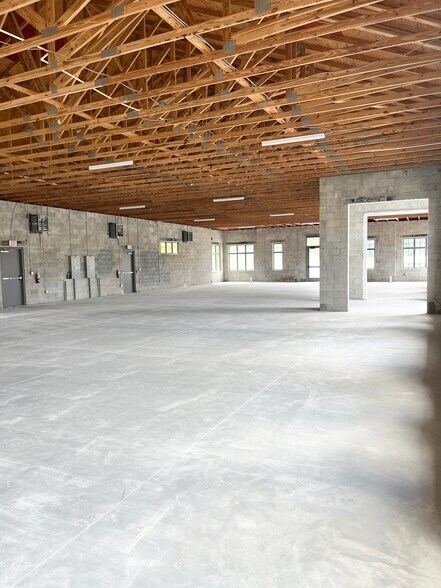 More Photos Of 16608 Sunrise Lakes Blvd, Clermont Medical For Lease