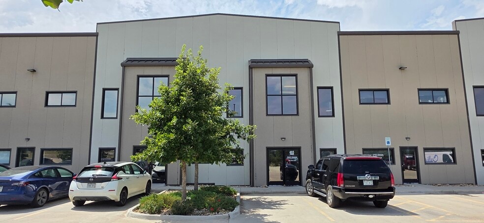 More Photos Of 3000 Airport Dr, Erie Light Manufacturing For Lease