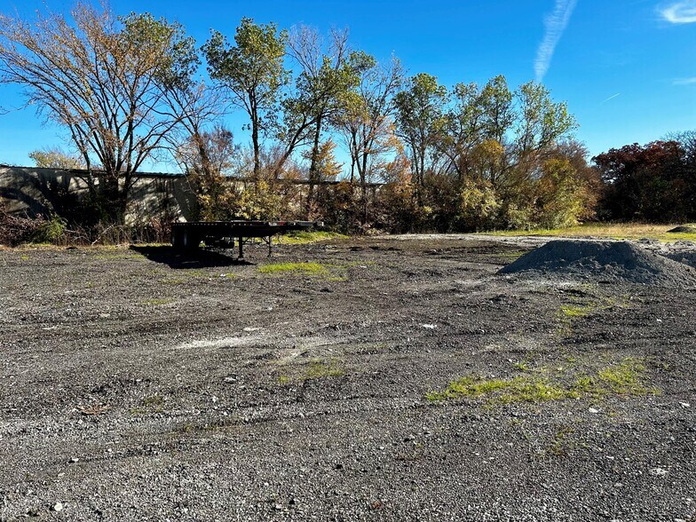 More Photos Of 8501 C F Hawn Fwy, Dallas Land For Sale