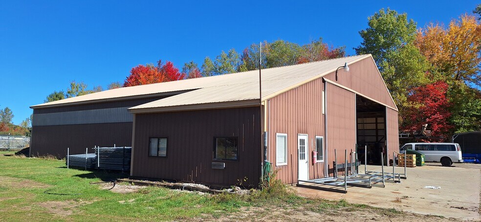 More Photos Of 1893 Pine Tree, Grawn Industrial For Sale