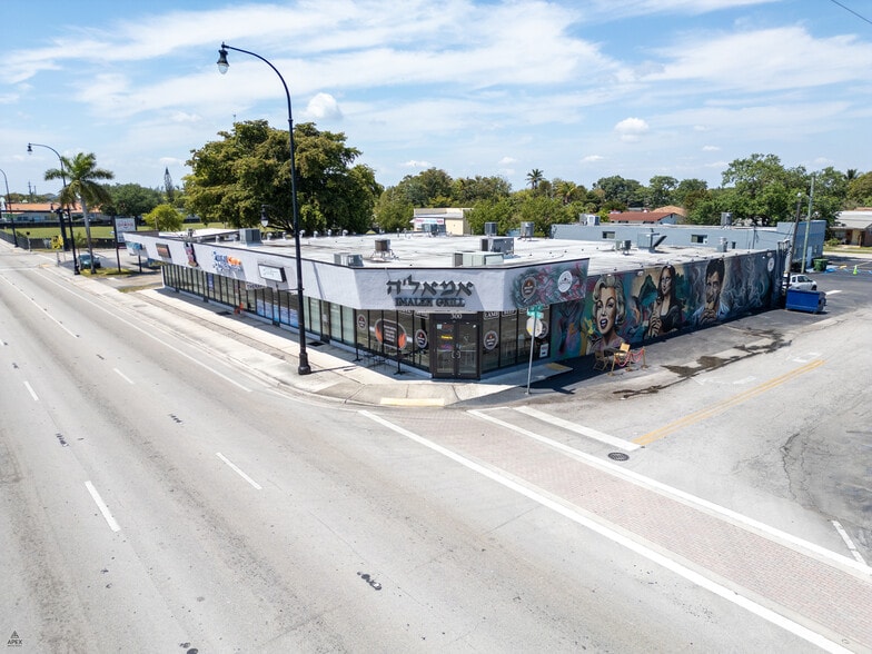 More Photos Of 300-310 W Hallandale Beach Blvd, Hallandale Beach Storefront Retail Office For Lease