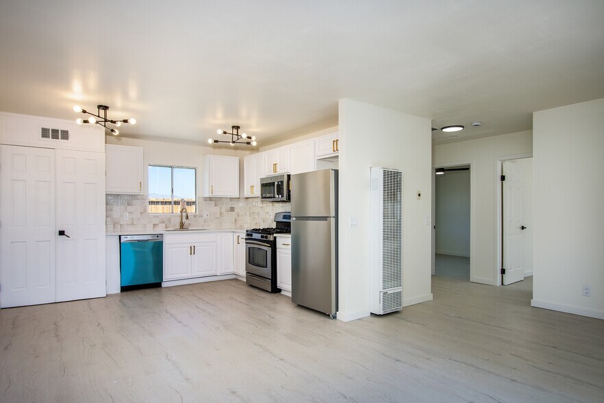 More Photos Of 7382 Olympic Rd, Joshua Tree Apartments For Sale