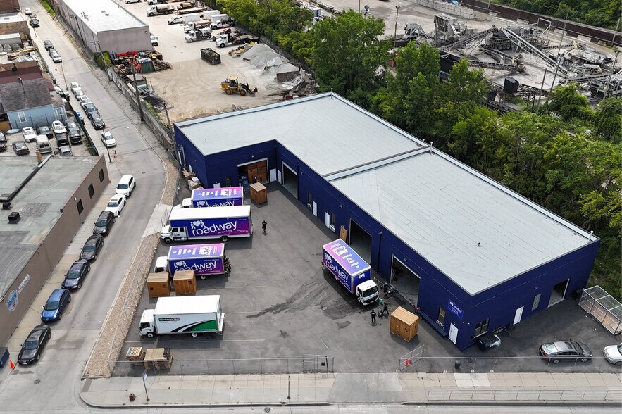 More Photos Of 4555 W Grand Ave, Chicago Warehouse For Lease