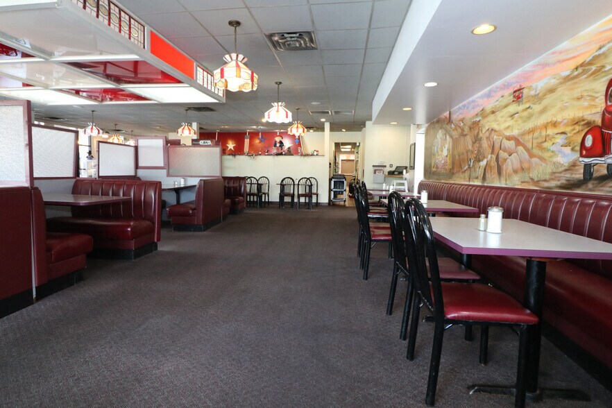 More Photos Of 116 Indiana St, Punxsutawney Restaurant For Sale