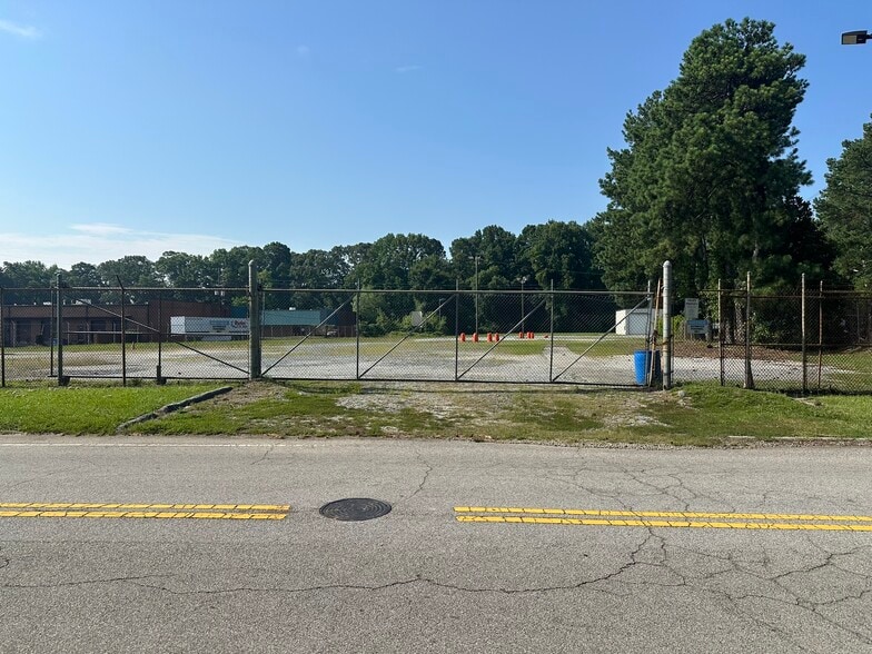 More Photos Of 4030 Shirley Dr SW, Atlanta Warehouse For Lease