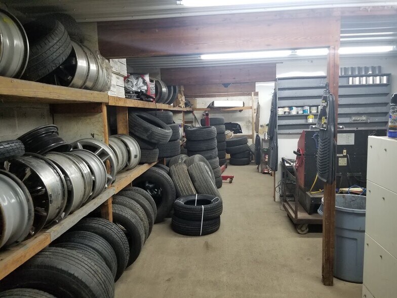More Photos Of 13477 Dixie Hwy, Walton Auto Dealership For Sale