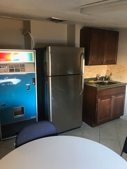 More Photos Of 456 W Frontage Rd, Northfield Office For Sale