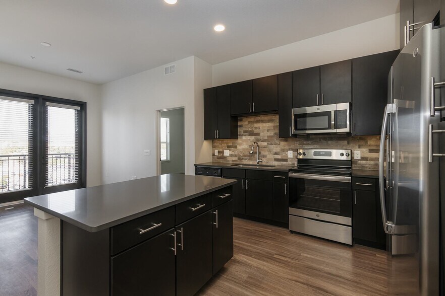 More Photos Of 270 E Flatiron Crossing Dr, Broomfield Apartments For Lease