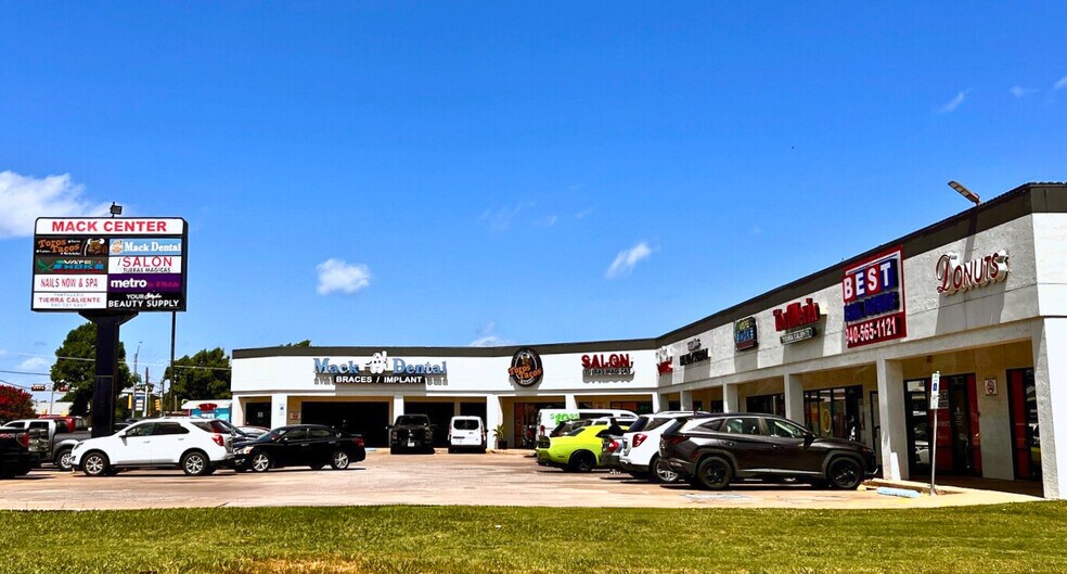 More Photos Of 1607 E McKinney St, Denton Storefront Retail Office For Lease