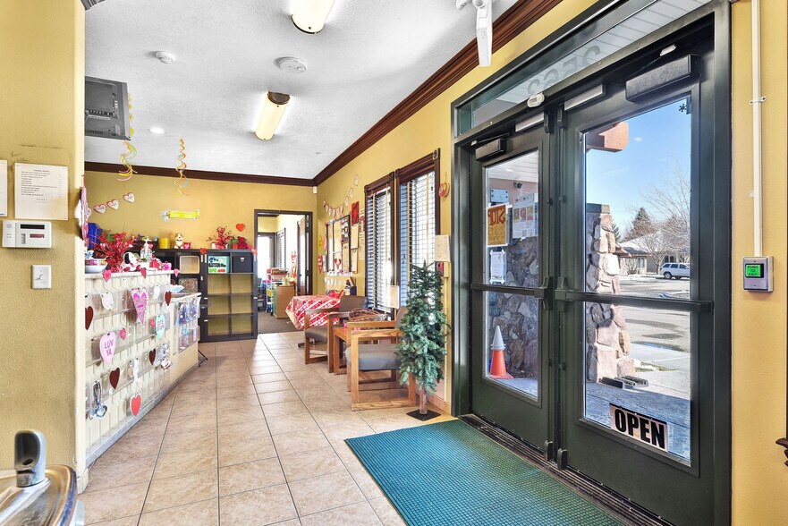 More Photos Of 2563 S Five Mile Ave, Boise Office Residential For Sale