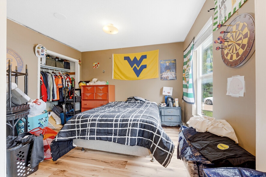 More Photos Of 409 McLane Avenue, Morgantown Apartments For Sale