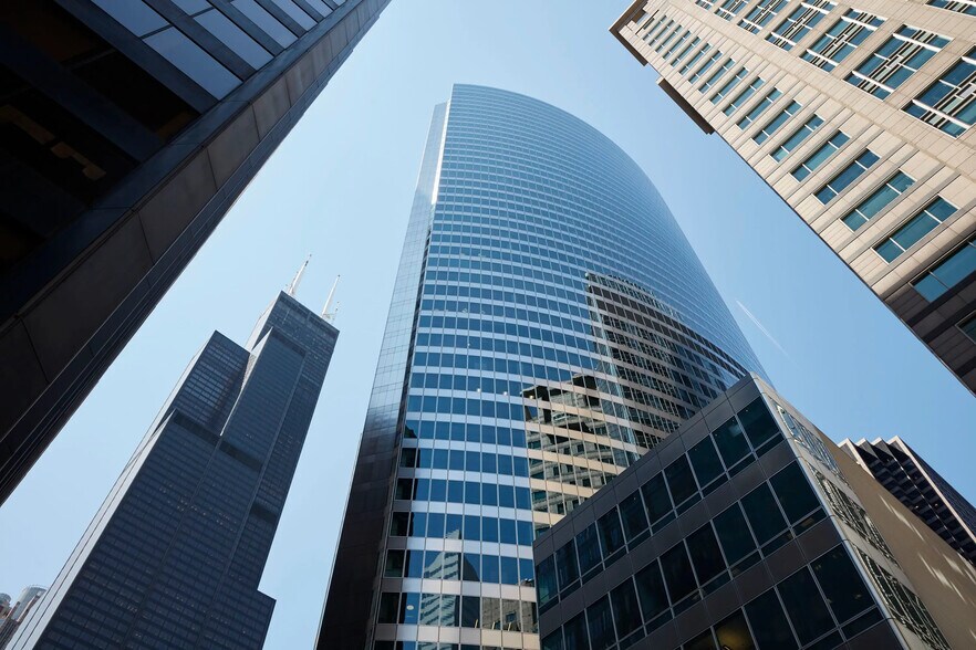More Photos Of 71 S Wacker Dr, Chicago Office For Lease