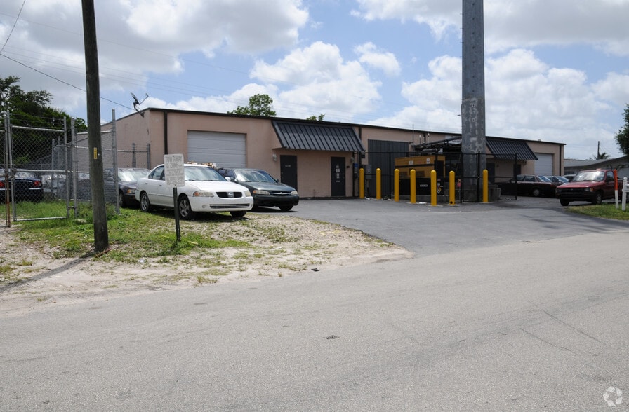 More Photos Of 1901 SW 100th Ter, Miramar Warehouse For Lease