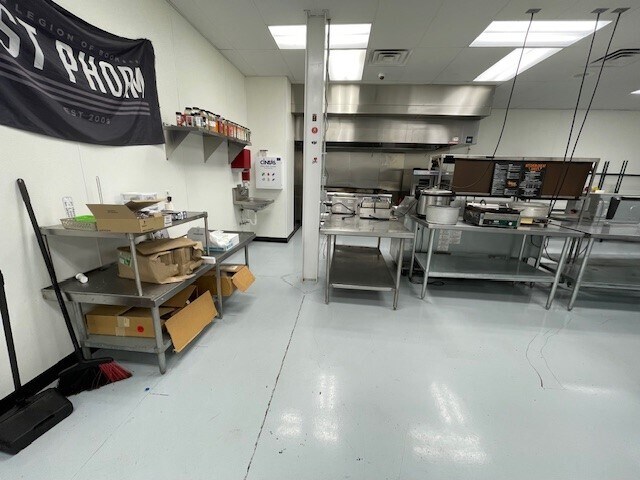 More Photos Of 2915-2921 Battleground Ave, Greensboro Restaurant For Lease