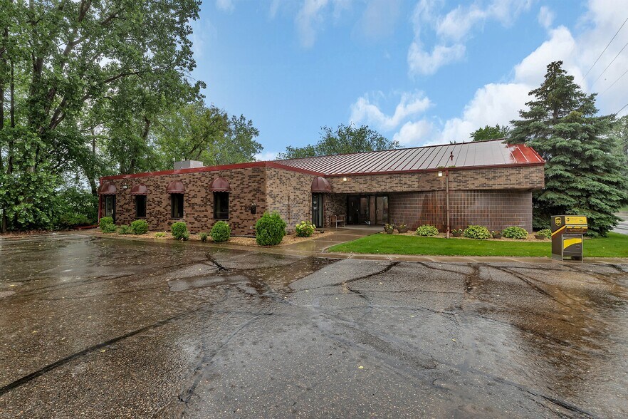 Primary Photo Of 10 Riverside Ave S, Sartell Office For Lease