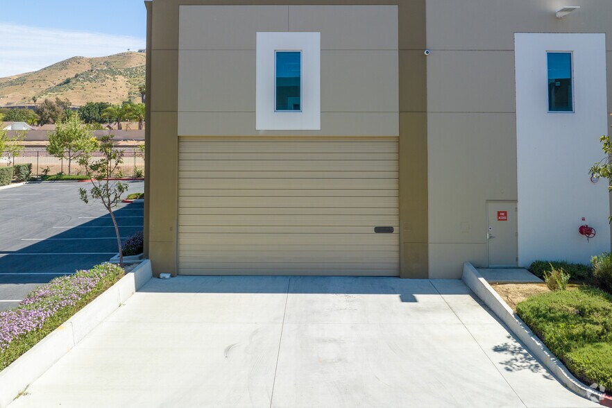 More Photos Of 12080 Magnolia Ave, Riverside Warehouse For Sale