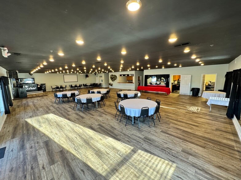 More Photos Of 6208 Crestwood Sta, Crestwood Medical For Lease