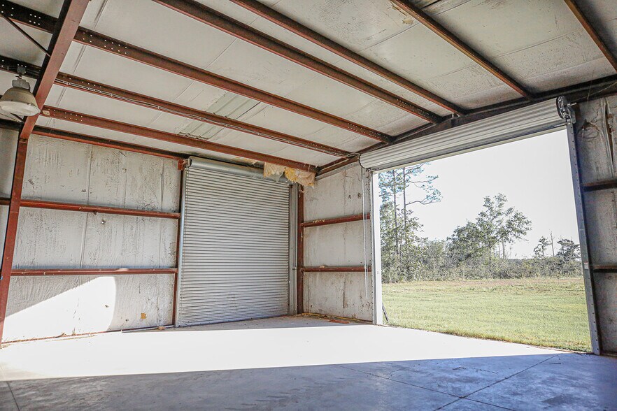 More Photos Of 4425 W US 98, Perry Manufacturing For Sale