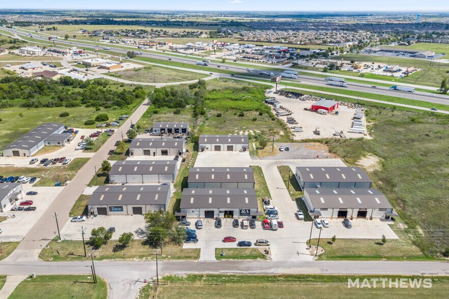 More Photos Of 100 Don Currie Dr, Jarrell Warehouse For Sale