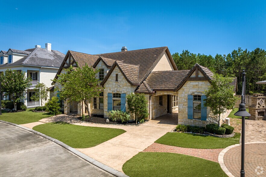 More Photos Of 18750 Interstate 45, Spring Unknown For Lease