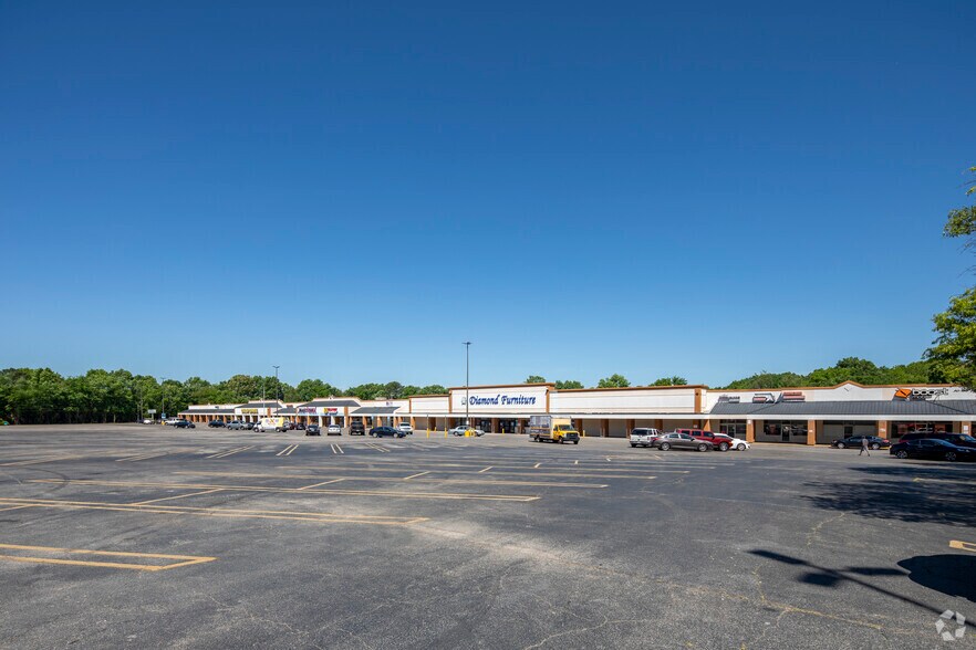 More Photos Of 9060-9098 Parkway E, Birmingham Unknown For Lease