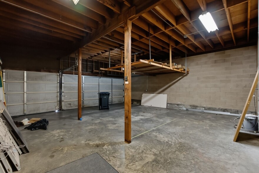 More Photos Of 645 Kelly Ave, Half Moon Bay Funeral Home For Sale