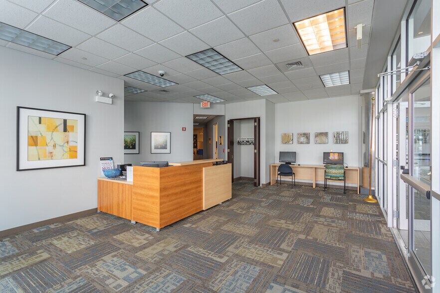 More Photos Of 211 Fulton St, Peoria Office For Lease