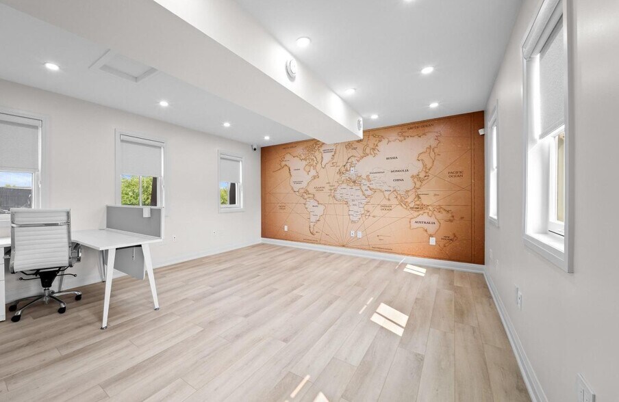 More Photos Of 6461 Mayfield Rd, Brampton Office For Sale