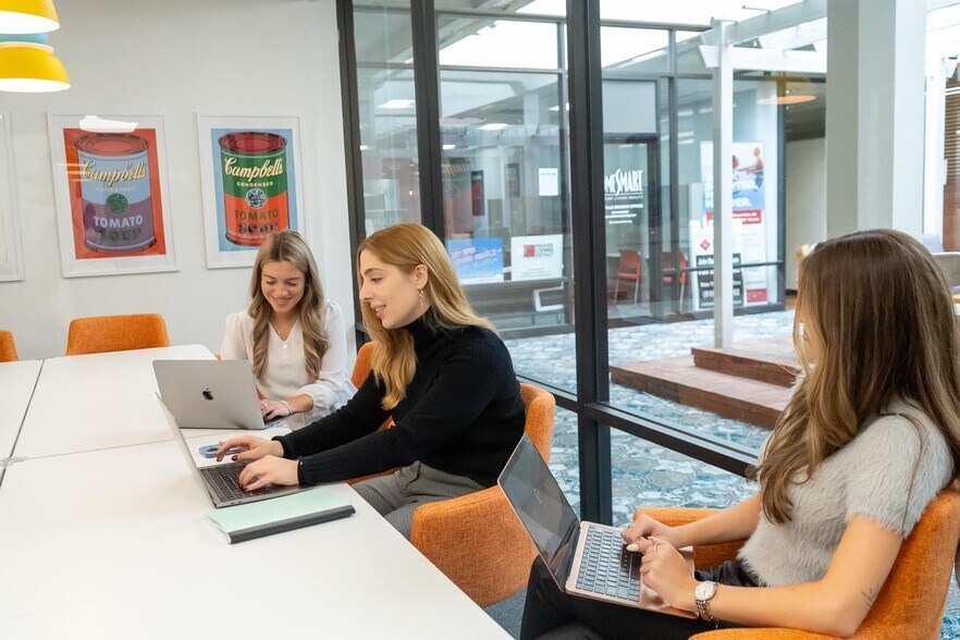 More Photos Of 535 Broadhollow Rd, Melville Coworking Space