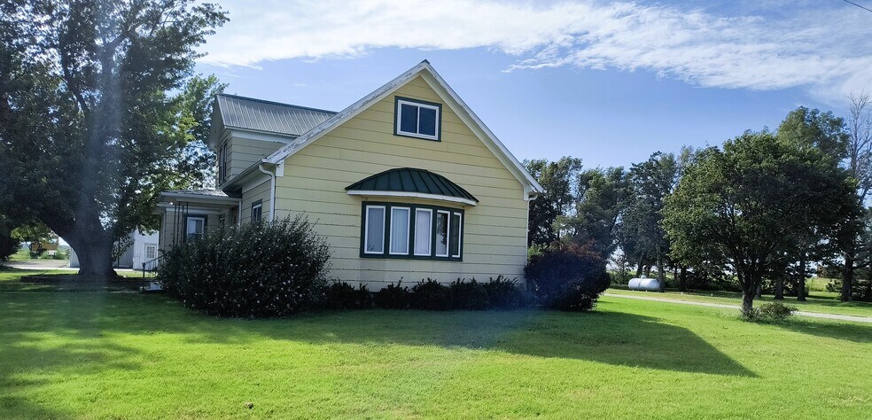 More Photos Of 853 KS-19 Hwy, Larned Warehouse For Sale