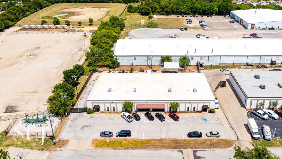 More Photos Of 3007 Pleasant Valley Ln, Arlington Warehouse For Sale