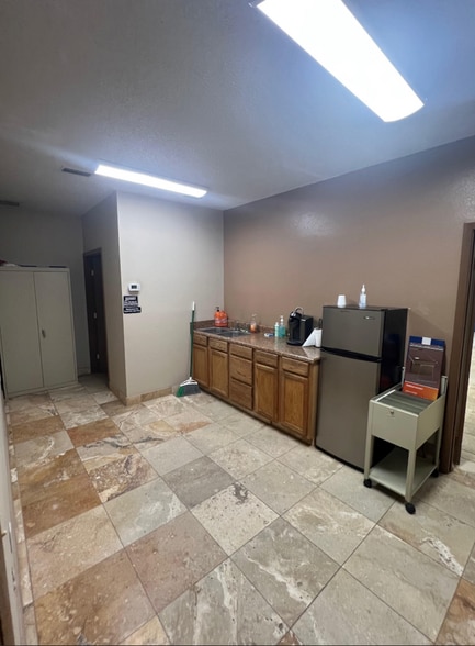 More Photos Of 85 S Washington St, Ormond Beach Flex For Lease