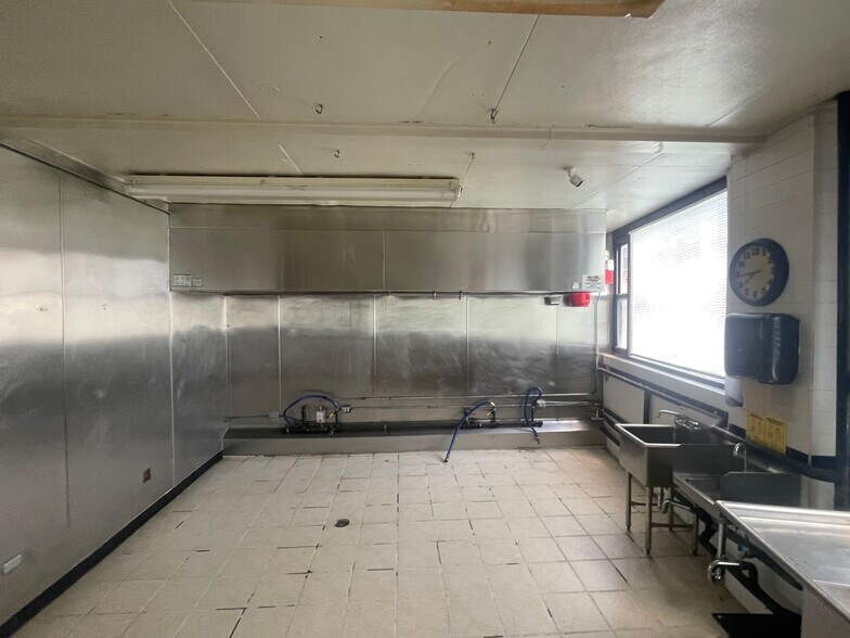 More Photos Of 3931 S Leavitt St, Chicago Food Processing For Sale