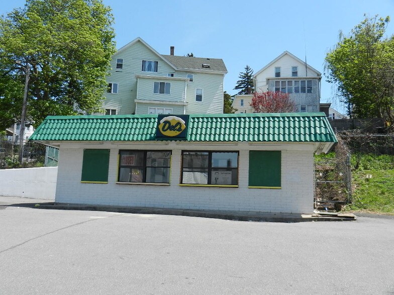 Primary Photo Of 835 N Main St, Fall River General Retail For Sale