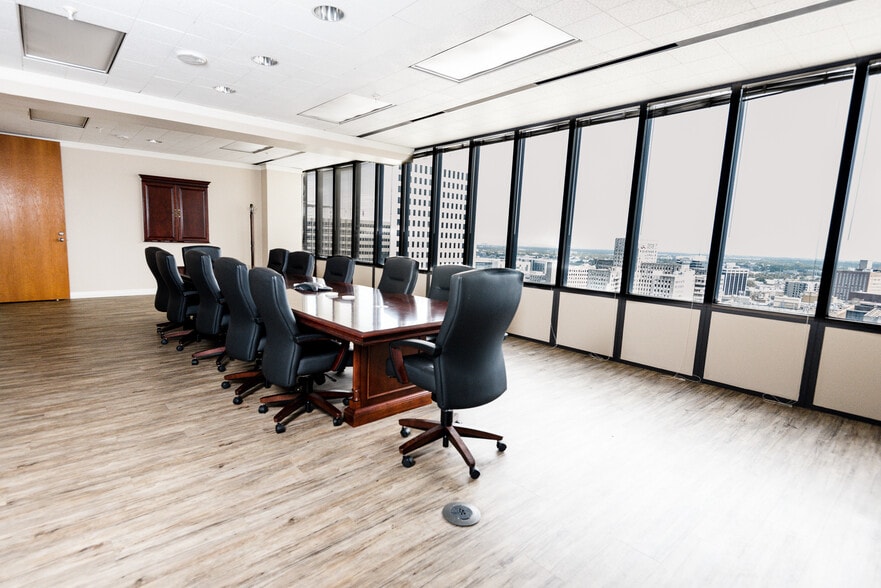 More Photos Of 1340 Poydras St, New Orleans Office For Lease