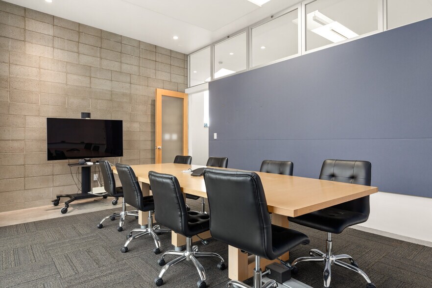 More Photos Of 1015 Abbot Kinney Blvd, Venice Office Residential For Sale