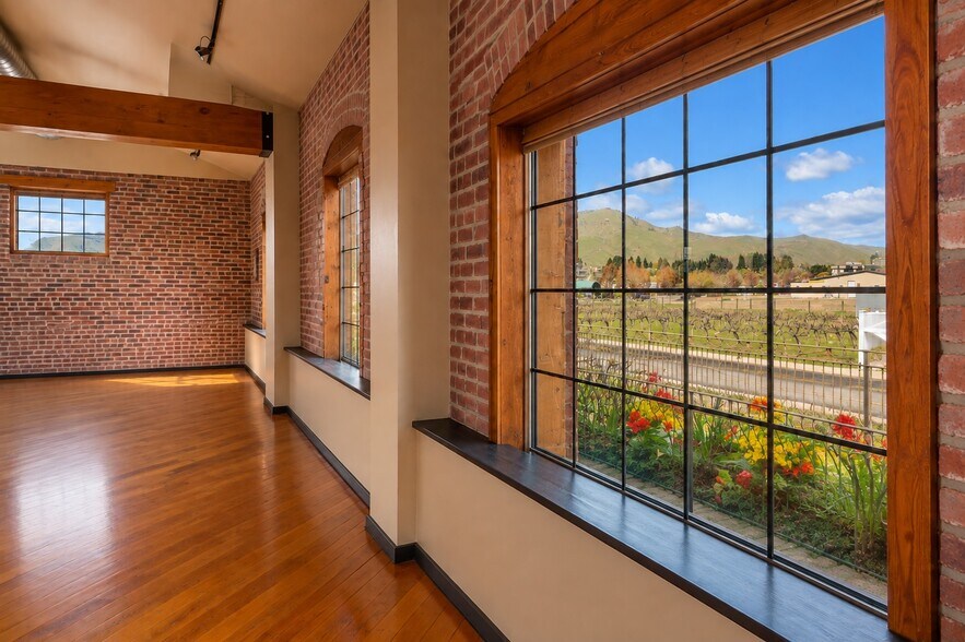 More Photos Of 1 Vineyard Way, Wenatchee Winery Vineyard For Sale