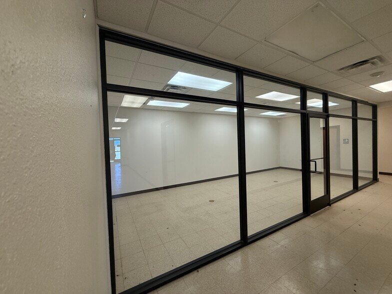 More Photos Of 598 TX-163, Ozona Warehouse For Sale