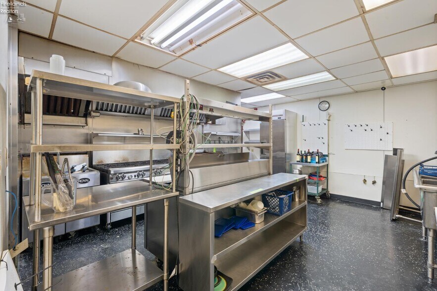 More Photos Of 356 Main St, Huron Apartments For Sale