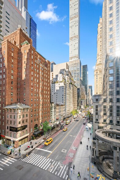 More Photos Of 139 E 57th St, New York Office For Lease